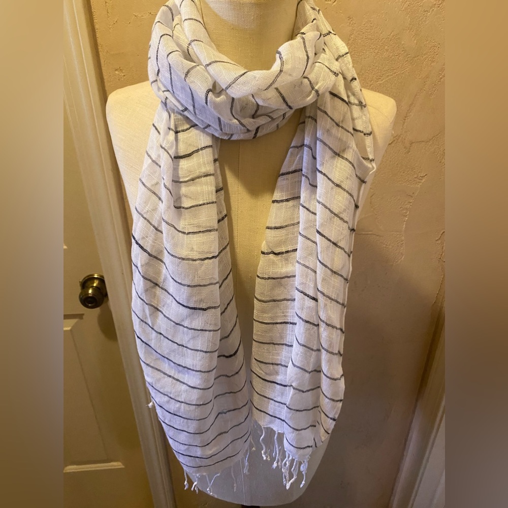 Cute scarf!